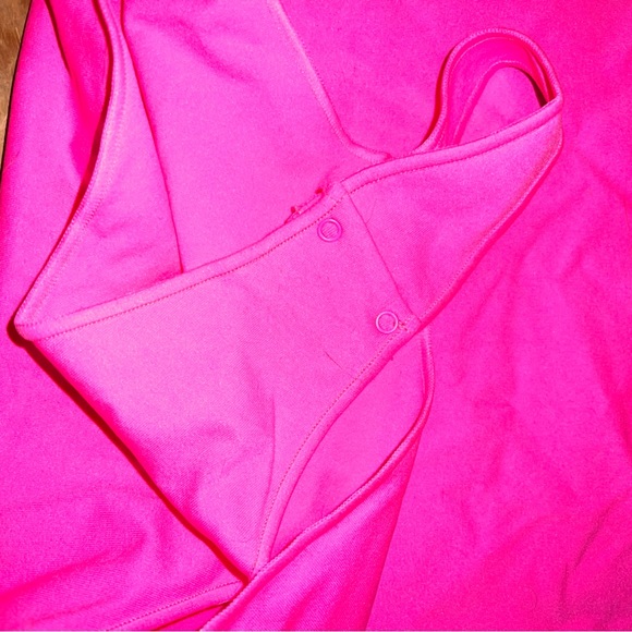 SKIMS Essential One Shoulder Bodysuit NWT - Picture 4 of 6